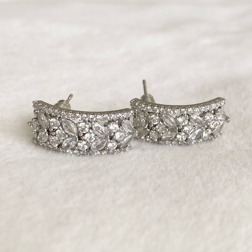 Silver Diamond Dangle Earrings Bridal wedding New - Picture 3 of 6